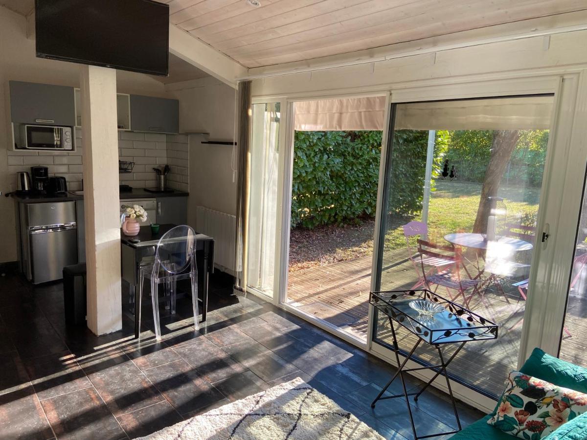 Holiday home De Charme Jas De Ardeche Du Sud Piscine Berrias-et-Casteljau